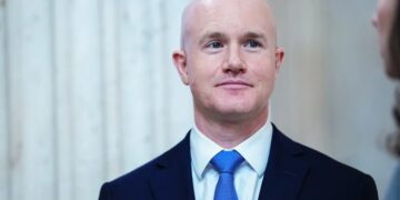 Coinbase didn’t just lay off 14% of its staff due to AI. It replaced managers with ‘player-coaches’ and turned its org chart upside down