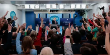 ‘Why is everyone giggling?’ Laughter ensues as Rubio calls on right-wing reporter