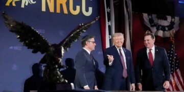 GOP ‘spread the red so thin’ they’ve gerrymandered themselves into blue ‘tsunami’: analyst