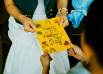 Cursed New AI Service Writes a Mother’s Day Card and Mails It to Your Mom, Without Any Human Involvement Except Inputting Your Credit Card Details