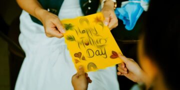 Cursed New AI Service Writes a Mother’s Day Card and Mails It to Your Mom, Without Any Human Involvement Except Inputting Your Credit Card Details