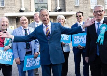 Trump Ally Nigel Farage Makes Gains in U.K. Local Elections as Starmer’s Future Uncertain
