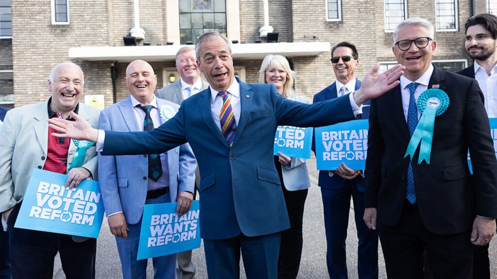 Trump Ally Nigel Farage Makes Gains in U.K. Local Elections as Starmer’s Future Uncertain