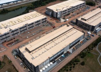 In Irony-Soaked Incident, Amazon Data Center Shuts Down Due to High Temperatures