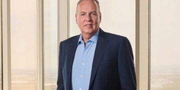 ‘If he tells you he can beat me, I’ll sue!’: Inside the $9 billion friendship between the CEOs of Amex and Delta
