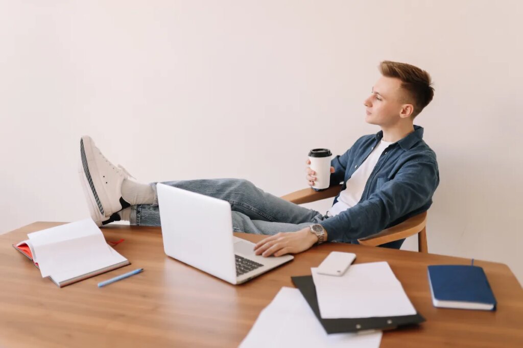 Bosses Horrified as “AI Native” College Graduates Hit the Workplace