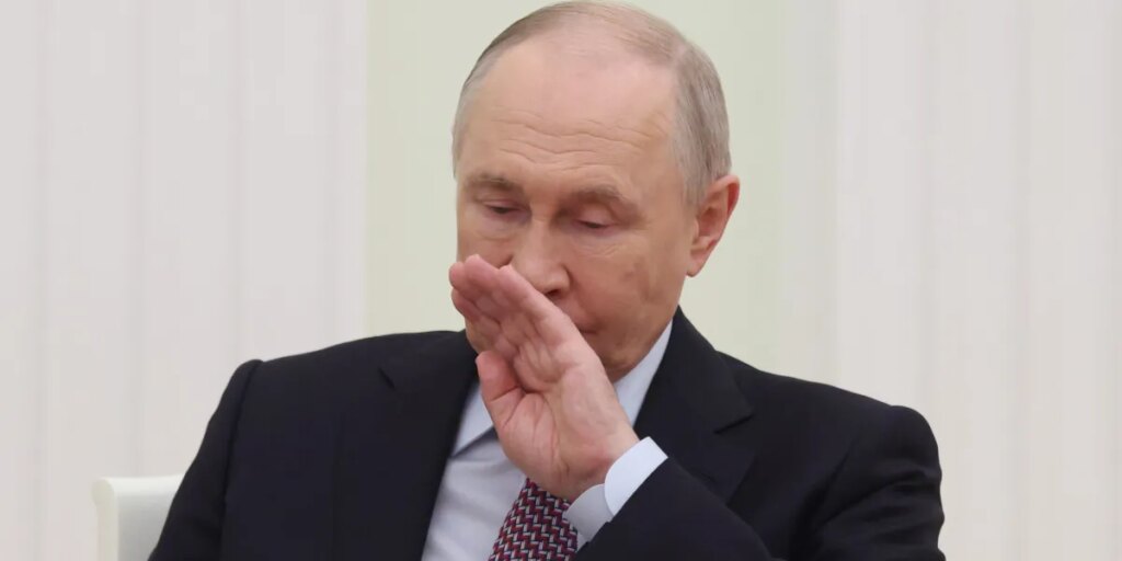 Russian debt defaults are surging, with a quarter of the bond market at risk, while Putin hides in bunkers fixated on his war instead of the economy
