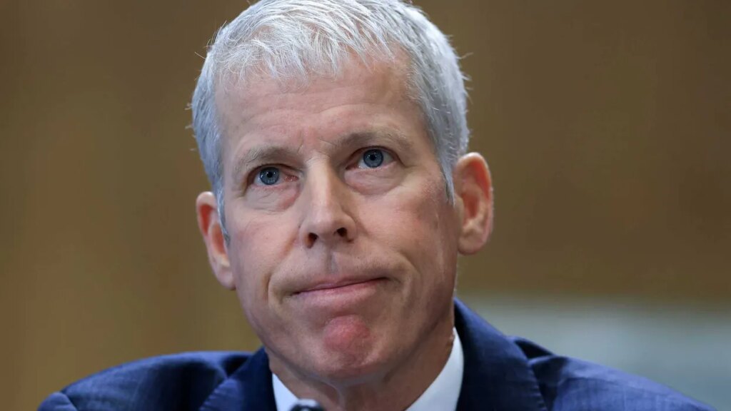Trump official sweats when pressed on skyrocketing gas prices: ‘I’m avoiding predictions’