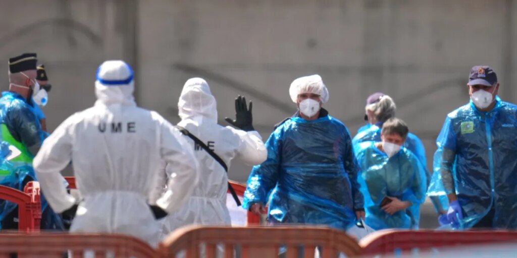 Evacuations begin for hantavirus-hit cruise ship, with American passengers to be quarantined in Nebraska. ‘This is not another COVID’