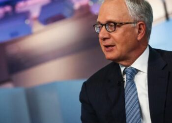 Market guru Yardeni sees S&P 500 hitting 8,250 this year, highest among top Wall Street forecasters, as earnings bolster ‘Roaring 2020s’