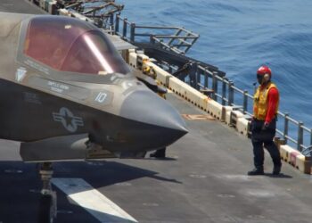 Markets sell off as U.S.-Iran ceasefire plans go nowhere, leaving Trump with military options to reopen the Strait of Hormuz