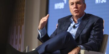 Why Amex’s CEO scrapped a bonus system that made executives compete for cash
