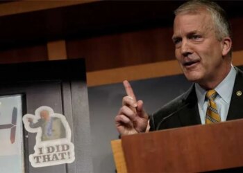 Senate Republican accused of trying to ‘cover his tracks’ as he falls behind in polls