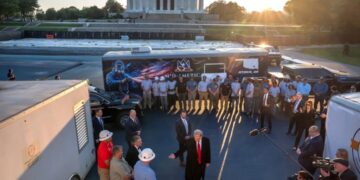 Painting the Reflecting Pool is ‘more appropriate to a resort or theme park,’ says the president of a nonprofit suing the Trump administration