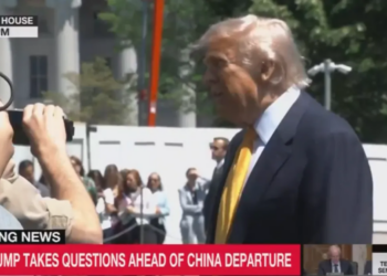 ‘Oh my god’: Trump said to have handed Dems midterm ad they’ve been waiting for