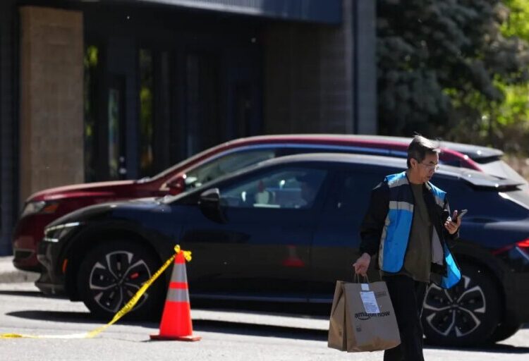 Amazon’s promise of 30-minute delivery collides with memories of Domino’s drivers crashing in the late 1980s