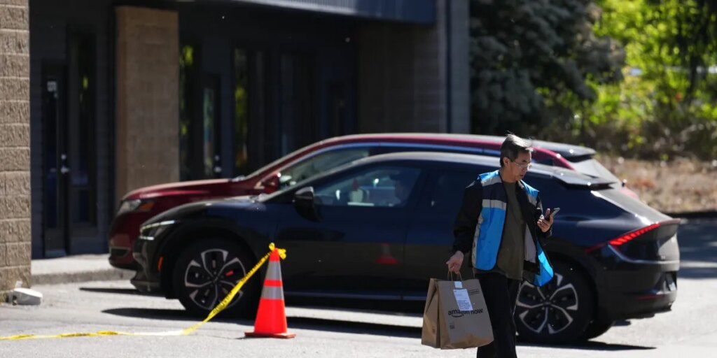 Amazon’s promise of 30-minute delivery collides with memories of Domino’s drivers crashing in the late 1980s