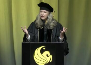 UCF commencement speaker met with boos over pro-AI remarks during ceremony: ‘Struck a chord’