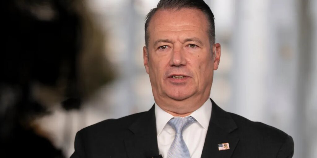 White House names former prison executive to become ICE acting leader