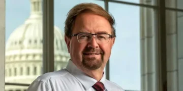 Report reveals crying GOP lawmaker read a poem for female staffer who rejected him