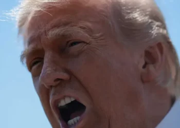 Trump gets shot across the bow as 3 frustrated Republicans defect to help Dems