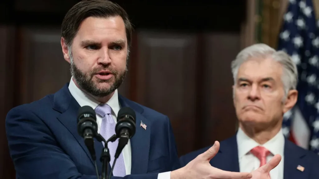 JD Vance made a telling reveal with new ‘shameless lie’: analyst