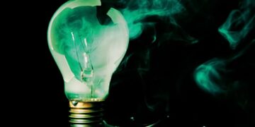 Electric Company Says It’s Cutting Off an Entire Town So It Can Sell All Its Power to Data Centers