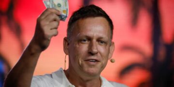 Peter Thiel is leading investment in an ocean data center powered by waves—and the startup is reportedly worth $1 billion
