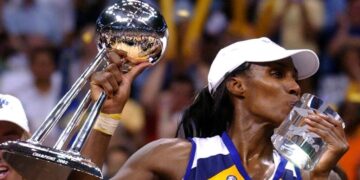 Lisa Leslie moved as she becomes the first Sparks star with statue outside Crytpo.com Arena