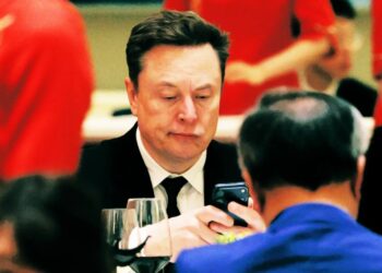 Elon Musk Absolutely Obsessed With Tweets From Random Guy In India Who Constantly Glazes Him, Analysis Shows