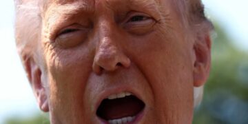 ‘Kathy, call me’: Trump lashes out at NY governor with bizarre backhanded offer