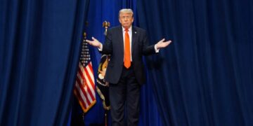 Outrage breaks out as analysts get first look at Trump’s financial disclosures: ‘impeach!’