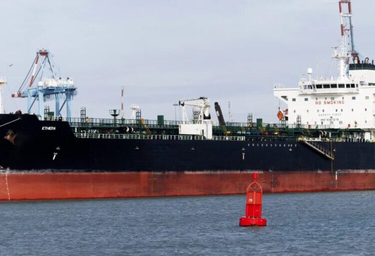 U.S. allows Russia oil sales waiver to expire despite tight market