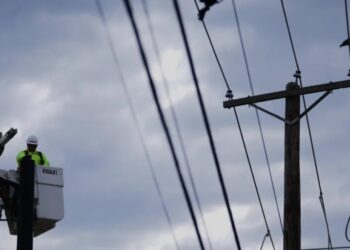 Some states blast utilities for ‘blatant corporate greed’ as profits rise while consumers revolt against AI-fueled electric bills