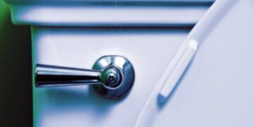 Tech Workers, Long Treated Like Aristocracy, Are Now Human Waste