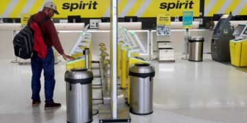 Spirit Airlines apologizes to all the Americans who can’t afford any summer vacation flights as it shuts down