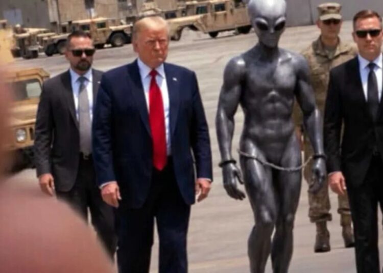 ‘Something is coming’: Bonkers Trump picture fuels speculation storm