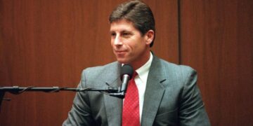 Mark Fuhrman, LAPD detective known for O.J. Simpson trial, dies at 74