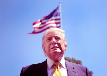 Trump Caught Buying Tech Stocks and Then Pumping Their Value by Publicly Praising Them