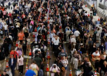 TSA’s new ‘straight to gate’ pilot lets Delta and JetBlue flyers clear security 25 miles before they reach the airport
