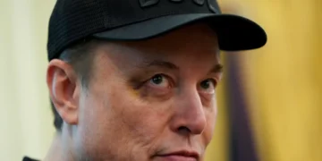 Ex-MAGA influencer shares election conspiracy theory involving Elon Musk