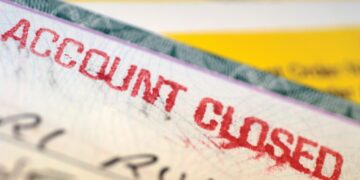 Trump Moves to Tighten Banking Access for Non-Citizens