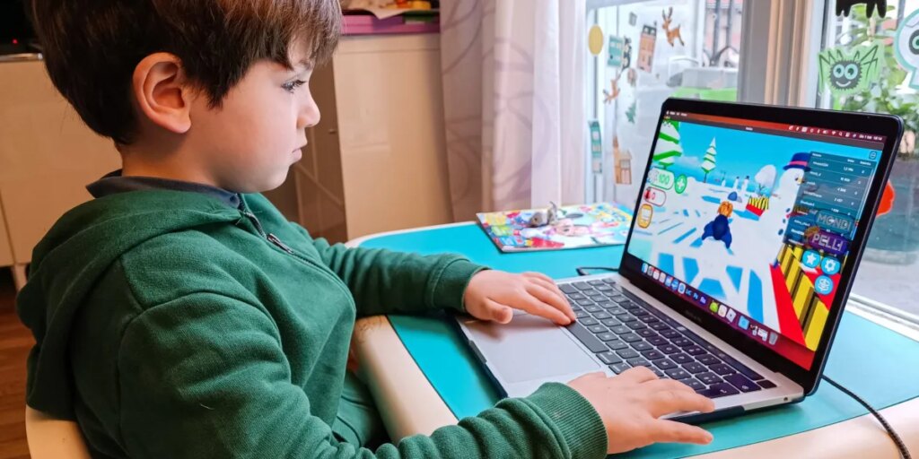 Exclusive: Advocacy groups file complaint against Roblox, alleging its manipulative design puts kids at risk