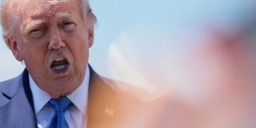 Republicans panic as Trump appears ‘maniacally focused’ on risking GOP majorities: report