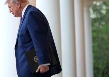 U.S. national debt officially hits $39 trillion—adding approximately $5 billion a day since October