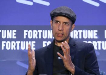 While other tech CEOs warn of mass job losses, Glean’s chief says AI will never replace a single worker