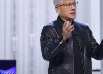Nvidia gets tepid reaction to forecast, boosts investor rewards