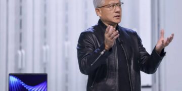 Nvidia gets tepid reaction to forecast, boosts investor rewards