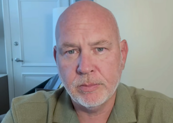 Ex-GOP operative alarmed as Trump’s ‘mind-boggling corruption’ becomes ‘open fire hydrant’