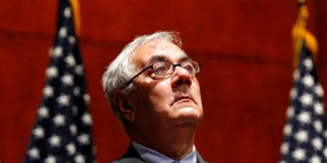 ‘Second to None’: Tributes Pour in for Former Congressman, Progressive Icon, and LGBT Trailblazer Barney Frank, Who Died at 86